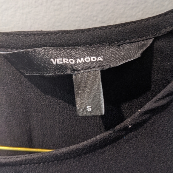 Black Vero Moda Shift Dress - Picture 3 of 3